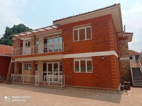 Aurora Flats, Naalya