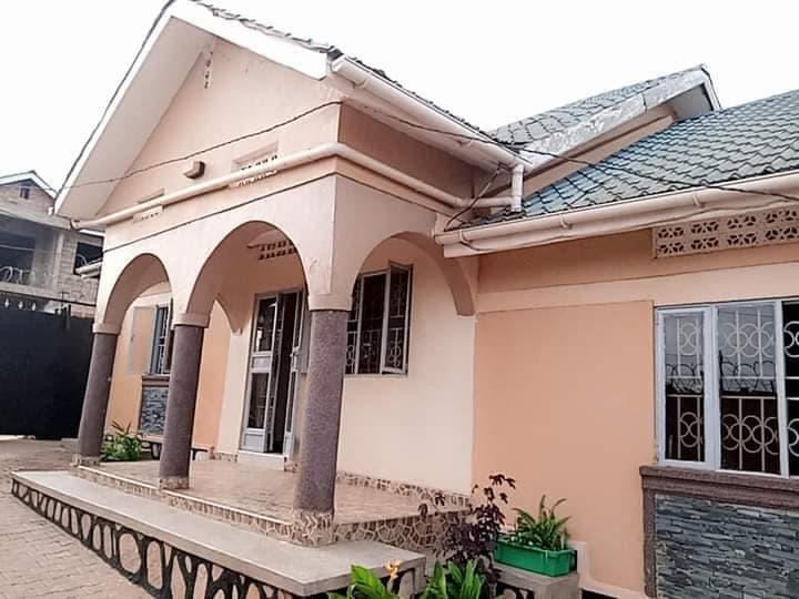 4 Bedroom 3 Bath House