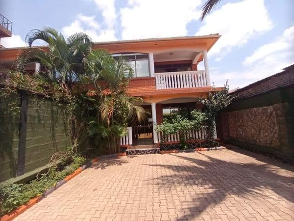 3 Bedroom Apartment in Bukasa