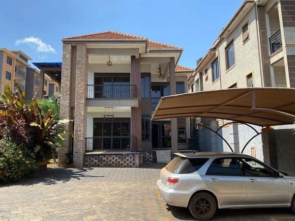 5 Bedrooms 5 Baths Villa
