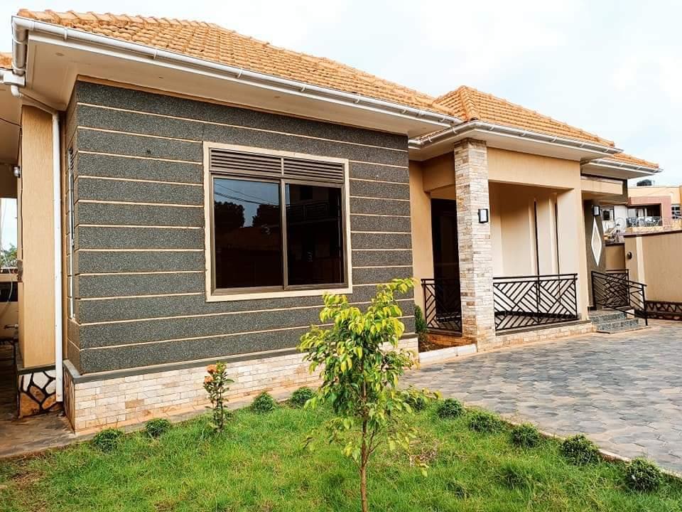 3 Bedroom 2 Bath 2 Boys Quarters